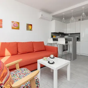 Chlodna With A View Wola By Renters , Warszawa Polska