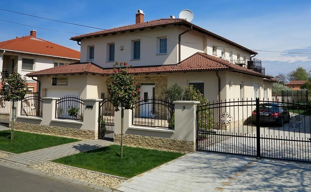 Apartment Aura Apartman Hajduszoboszlo